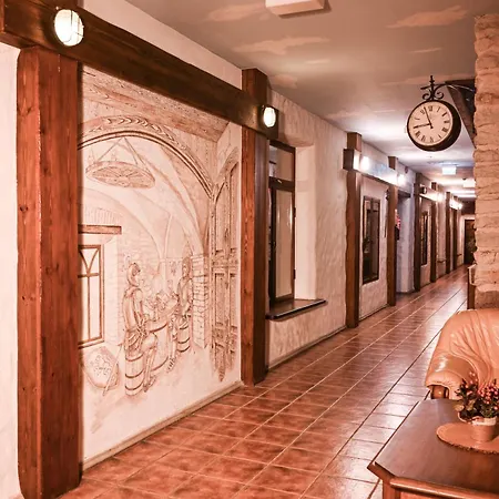 Hotell Mois Kurna