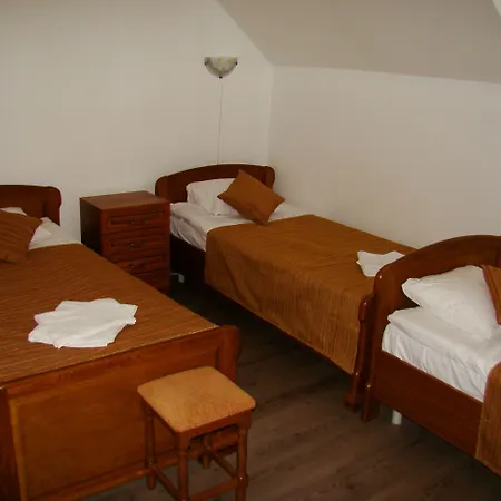 Hotell Mois Kurna