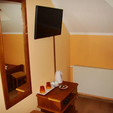 Mois Hotell Kurna